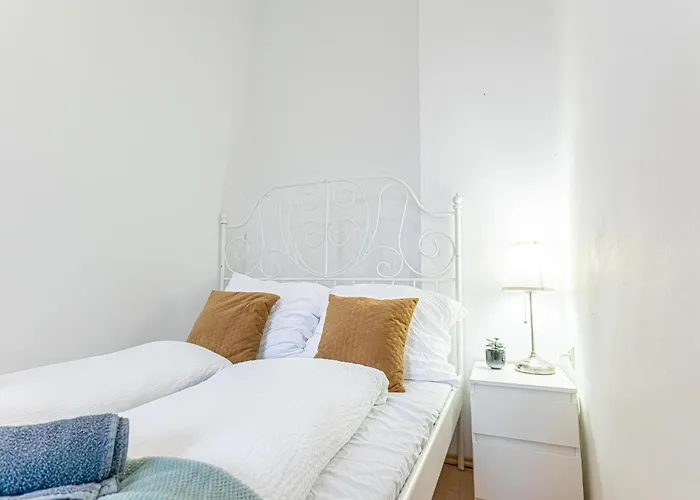 Beautiful 2br Near Bahnhof Meidling Appartement *